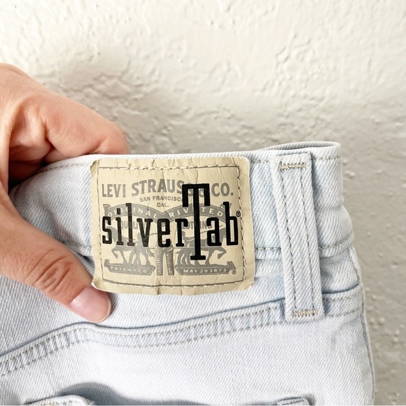 Levi’s Jeans 27 Silver Tab Light Wash High Rise Tapered Retro Urban Outfitters - Picture 6 of 6